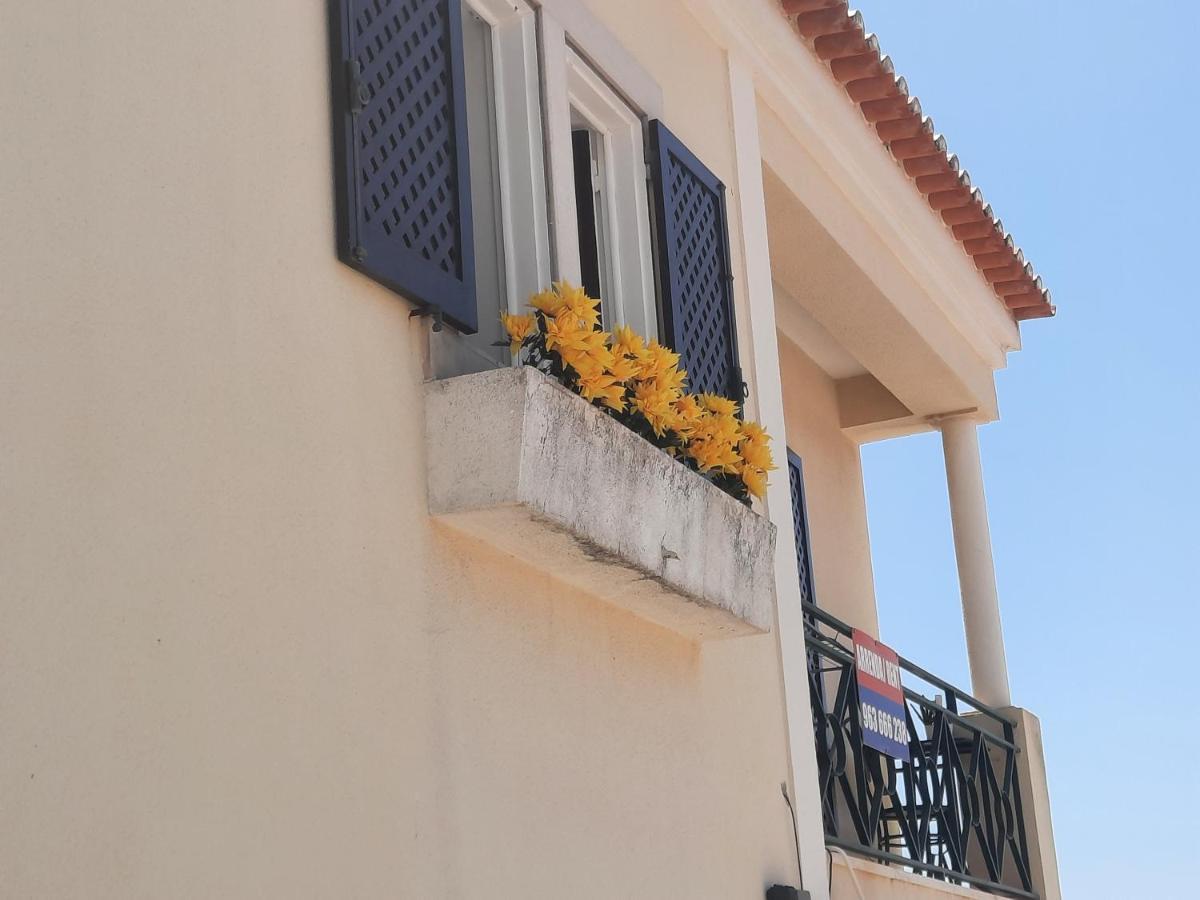 Beach And Mountain Apartment Lisboa / Sesimbra Exterior photo